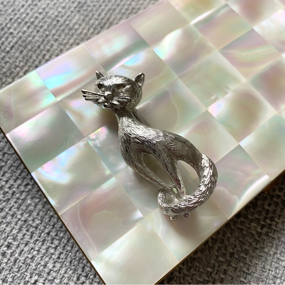 Monet Signed Silver Sitting Cat Brooch